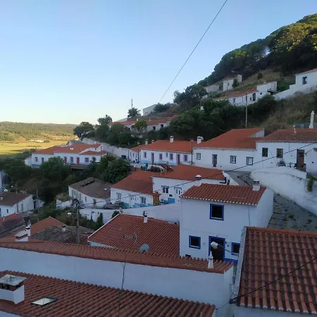 Casa Pe Do Castelo *