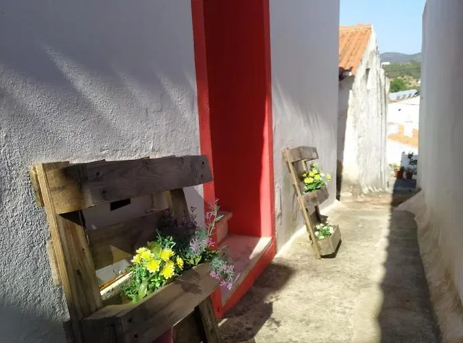 Casa Pe Do Castelo * Aljezur